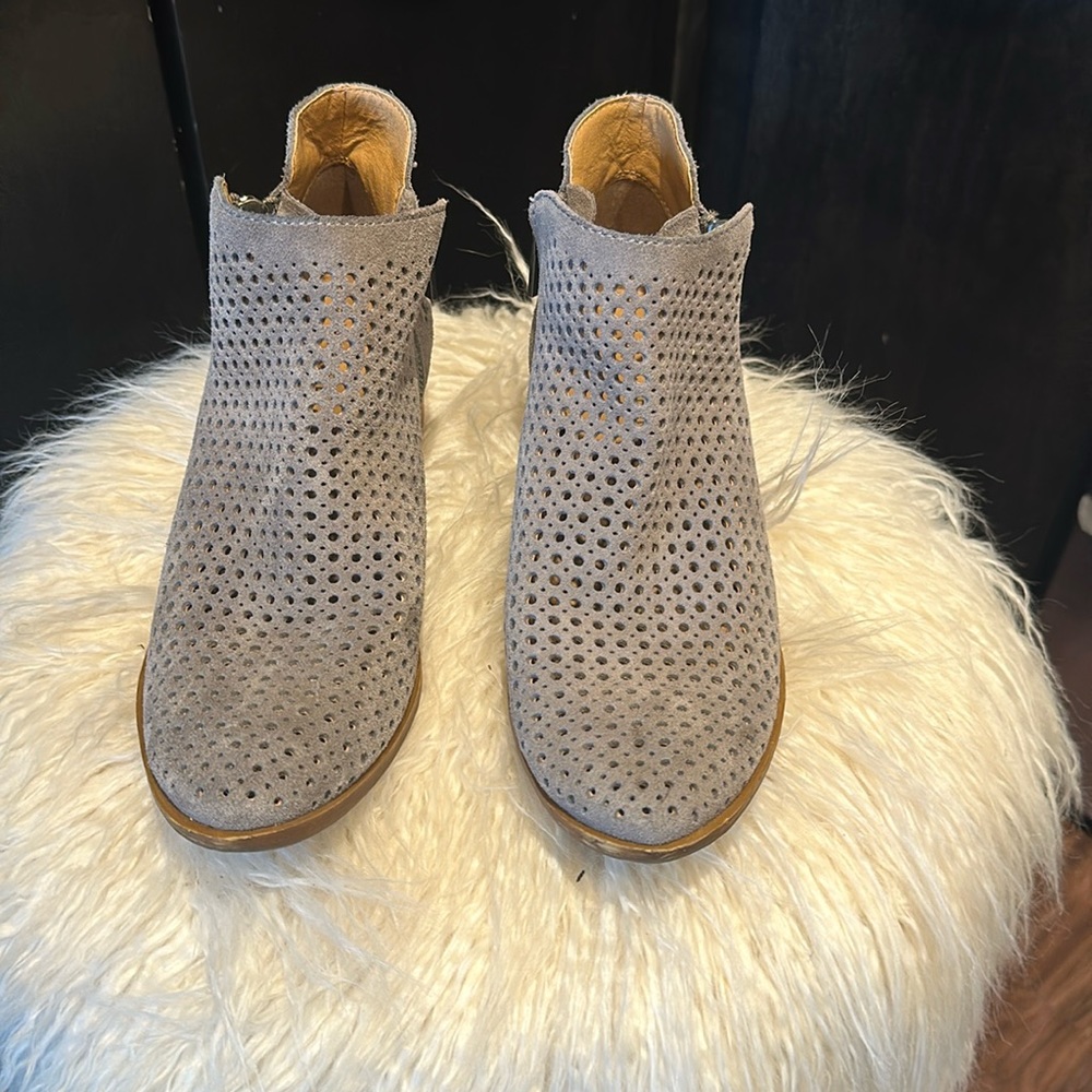 Lucy brand booties